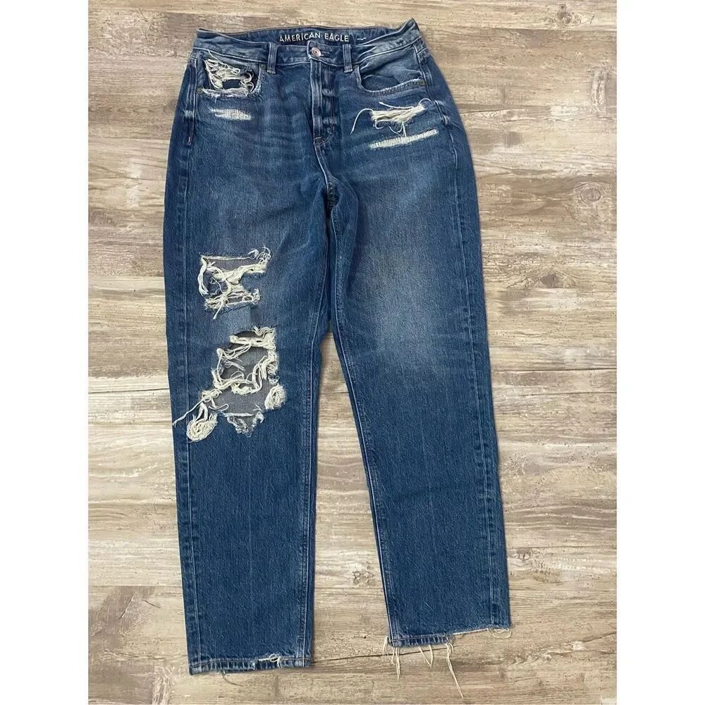 American Eagle Mom Jeans High Rise Distressed Raw Hem Women’s Sz 6